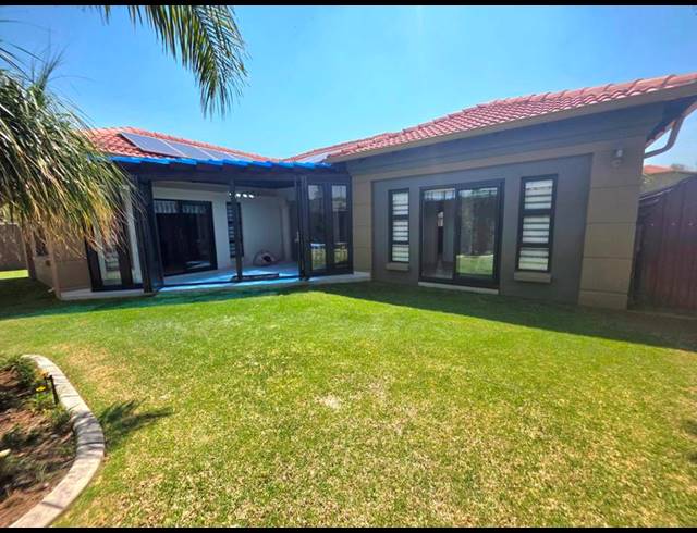 2 BEDROOM HOUSE FOR SALE IN PARKRAND